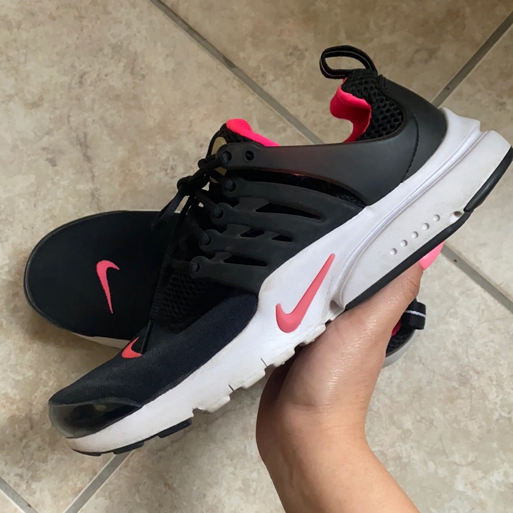 Nike Presto hot pink shoes!